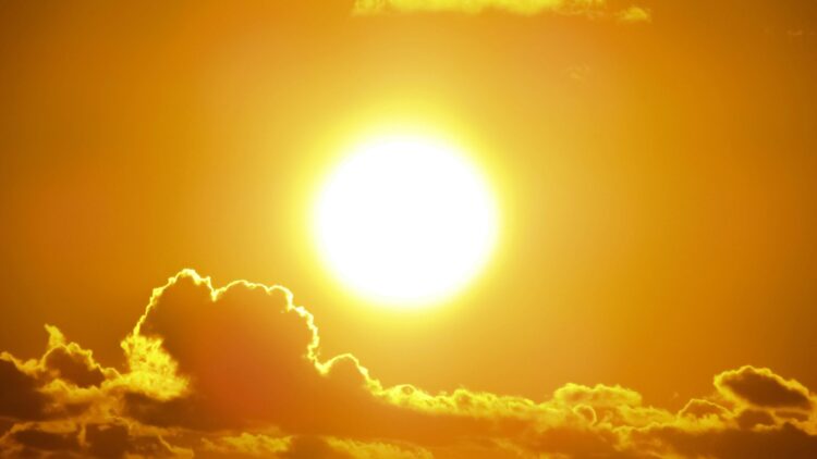 Czy pierwsze promienie słońca mogą być szkodliwe? Dlaczego warto pamiętać o filtrach?