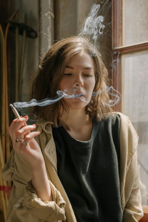 Badania: Kobiety są bardziej narażone na negatywne skutki palenia